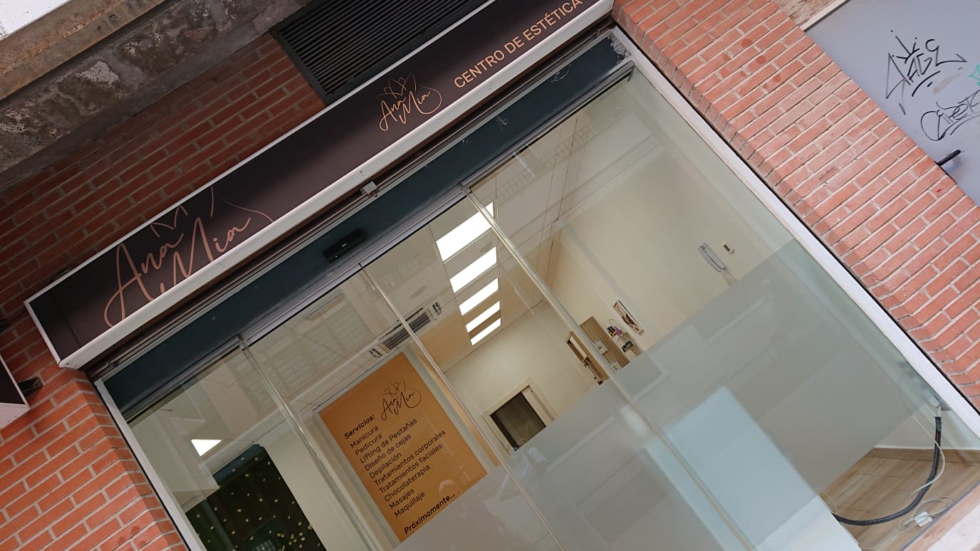 Fachada del Centro de Estética Ana Mia en Lorca